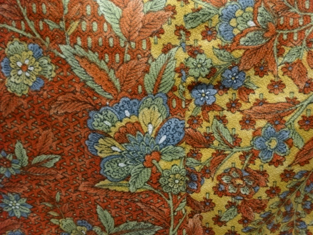  花更紗模様二部式小紋着物